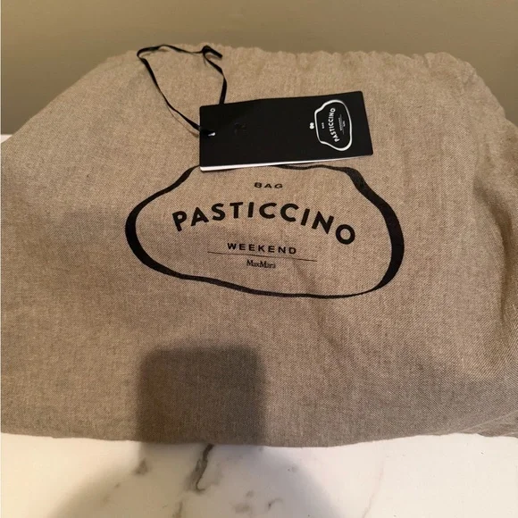 Medium Sheepskin Pasticcino Bag. Dark Green - Picture 7 of 8